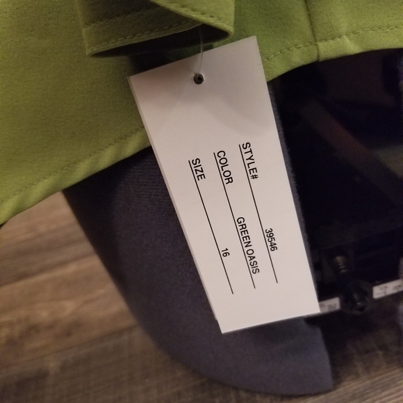 Kathy Che ¾ Sleeve Zippered Jacked Plus Size 16 - Picture 3 of 6